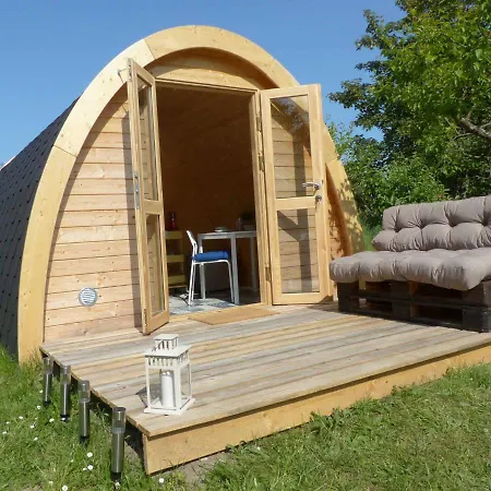 B2b Campingpods Campsite